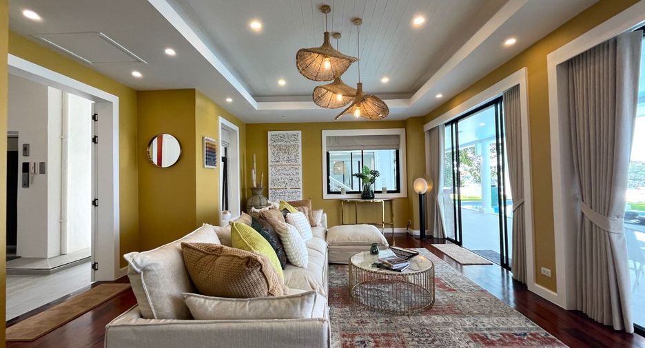 For sale 5 bedrooms villa in Thalang, Phuket