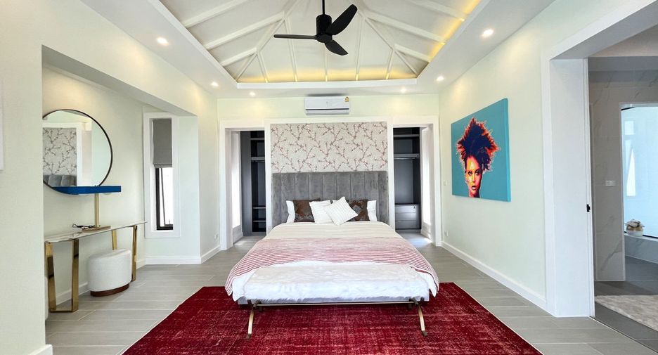 For sale 5 bedrooms villa in Thalang, Phuket