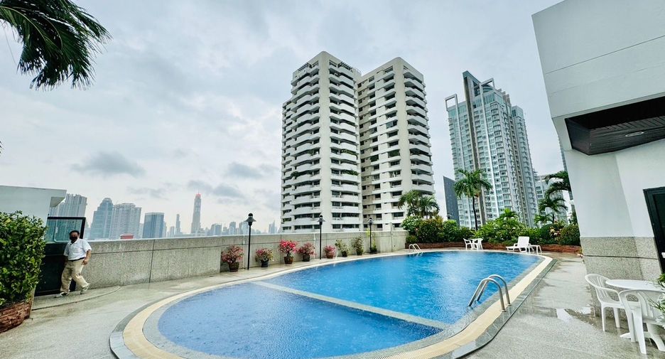 À vendre 2 chambres condo à Watthana, Bangkok