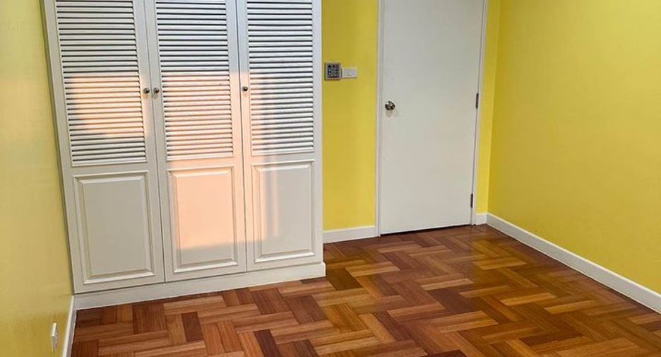 À vendre 2 chambres condo à Watthana, Bangkok