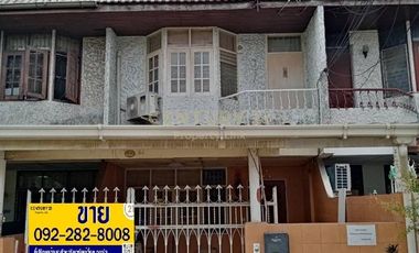À vendre 2 chambres maison de ville à Bang Na, Bangkok