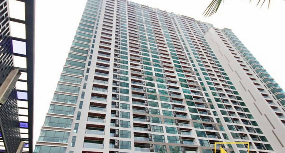 For rent 2 bedrooms condo in Sathon, Bangkok