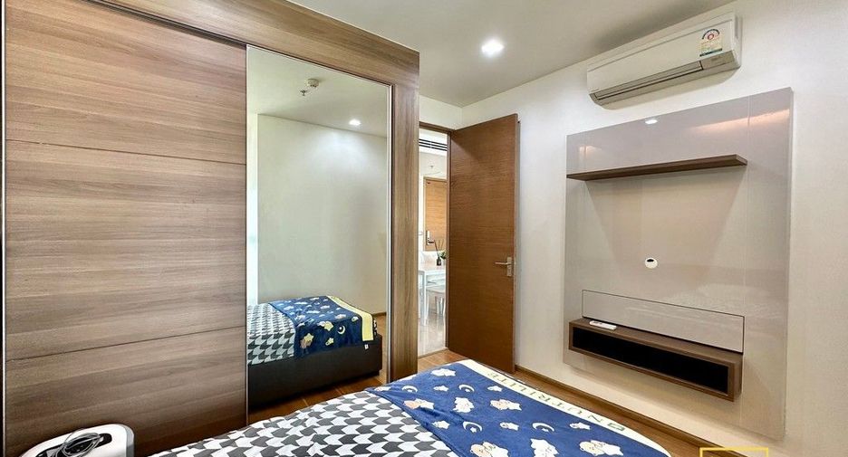 For rent 2 bedrooms condo in Sathon, Bangkok