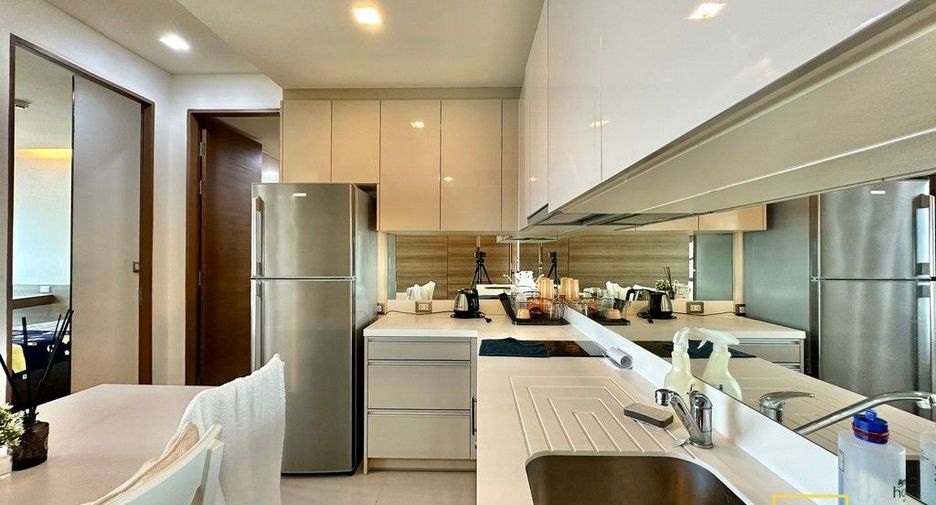 For rent 2 bedrooms condo in Sathon, Bangkok