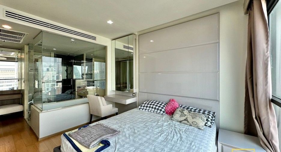 For rent 2 bedrooms condo in Sathon, Bangkok