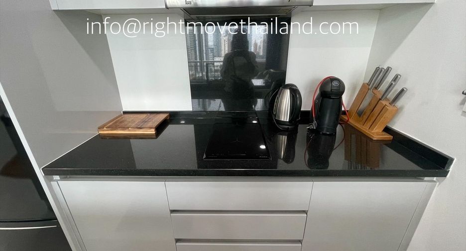 For rent and for sale 1 bed condo in Watthana, Bangkok