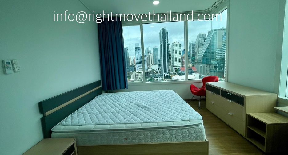 For rent and for sale 1 bed condo in Watthana, Bangkok