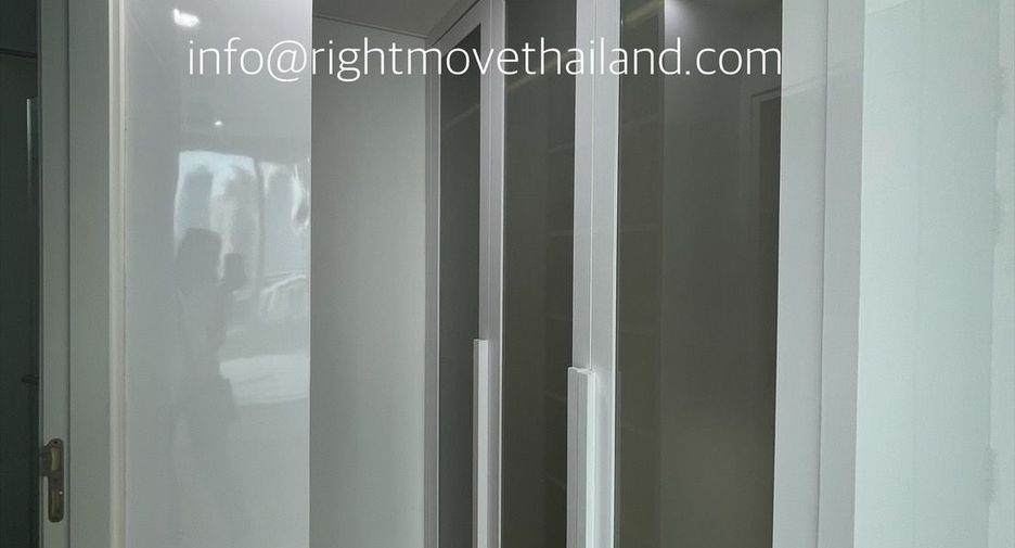 For rent and for sale 1 bed condo in Watthana, Bangkok