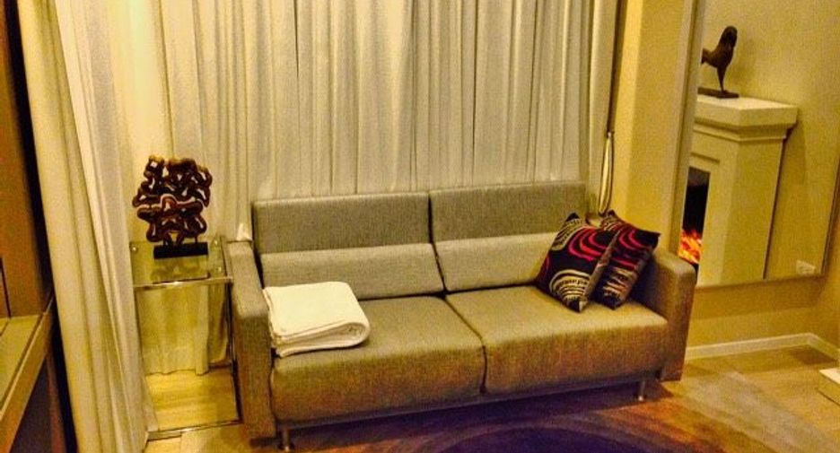 For sale 3 bedrooms condo in Khlong Toei, Bangkok