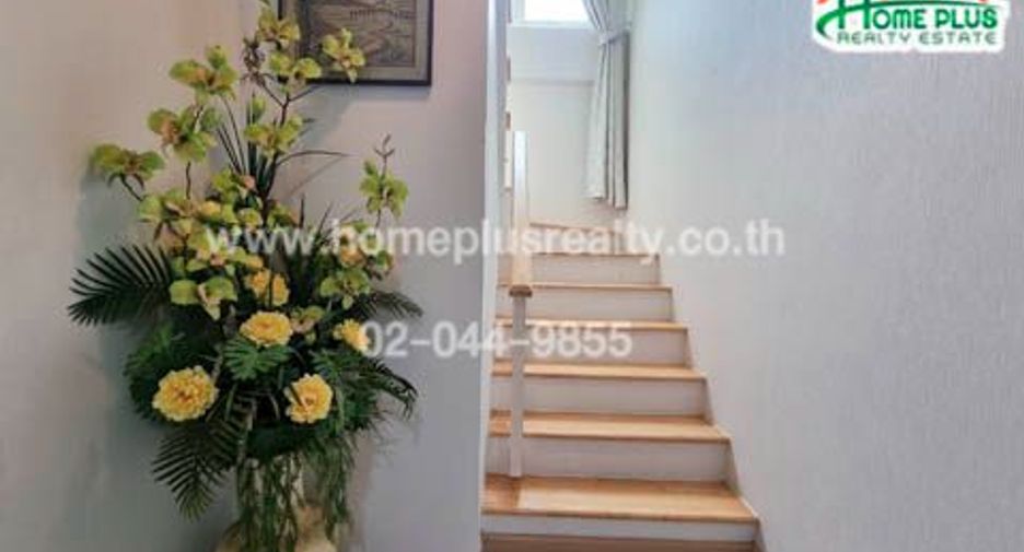 For rent and for sale 4 bed townhouse in Khan Na Yao, Bangkok