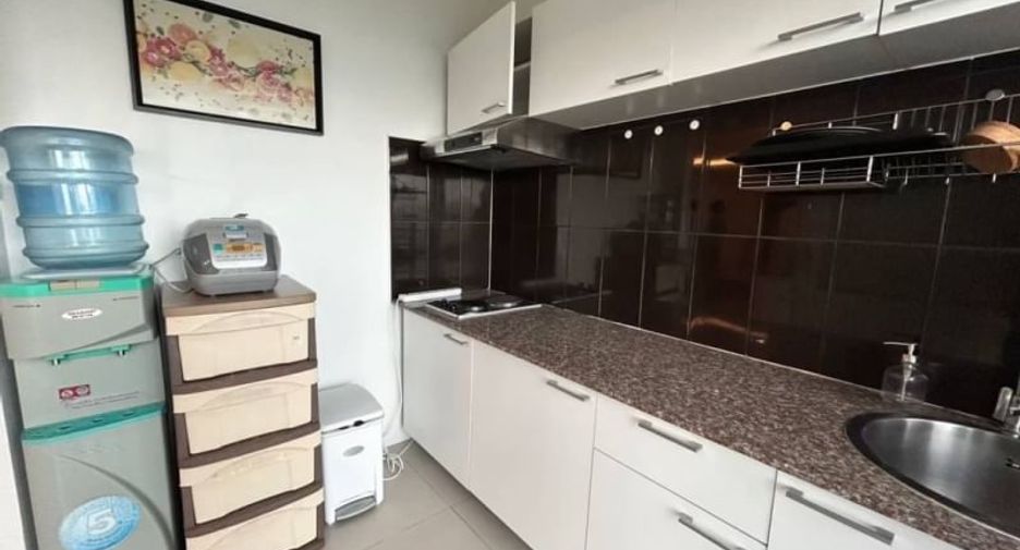 Condo en alquiler de 1 habitaciones en Si Racha, Chonburi