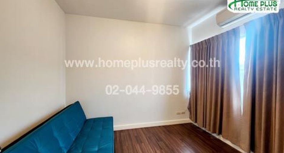 For sale 3 bedrooms townhouse in Bang Kapi, Bangkok