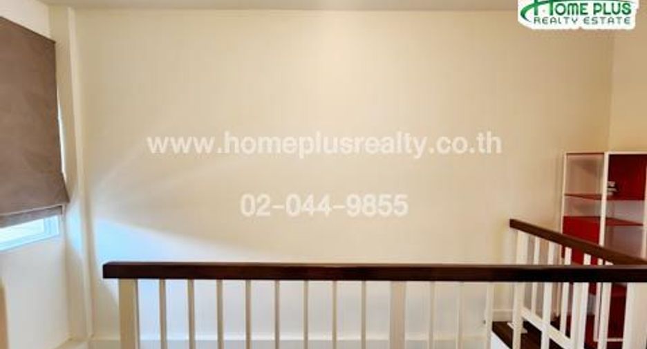 For sale 3 bedrooms townhouse in Bang Kapi, Bangkok