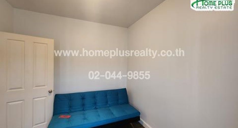 For sale 3 bedrooms townhouse in Bang Kapi, Bangkok