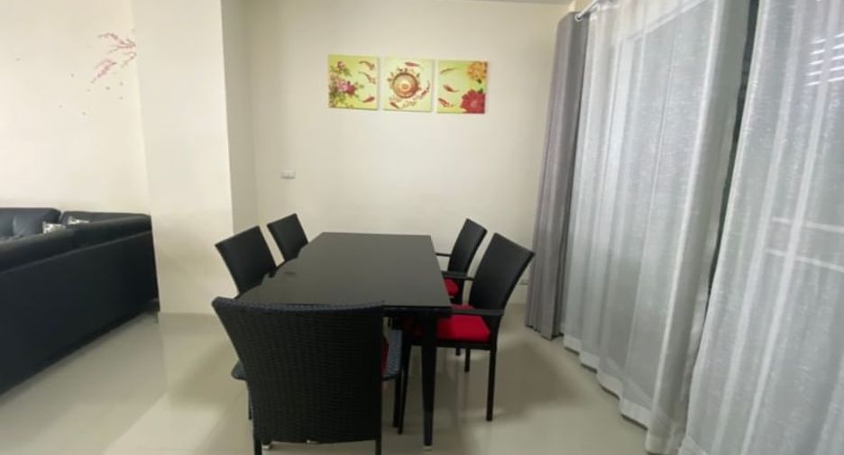 For rent 3 Beds townhouse in Si Racha, Chonburi