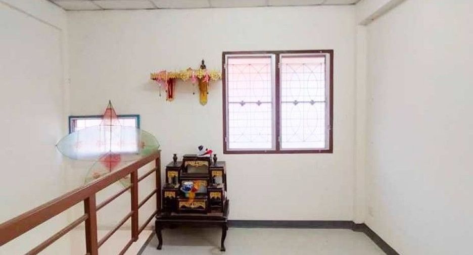 For sale 1 bed townhouse in Mueang Chumphon, Chumphon