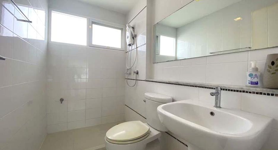 For rent 3 bedrooms house in Mueang Chiang Mai, Chiang Mai