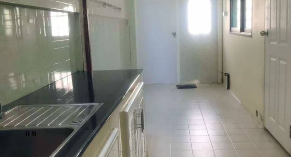 À vendre 3 chambres maison à Si Racha, Chonburi