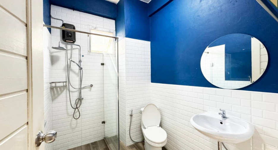 For rent and for sale 5 bedrooms townhouse in Suan Luang, Bangkok