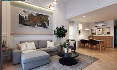 For sale 4 ベッドルーム townhouse in Phra Khanong, Bangkok