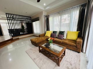 À louer 3 chambres maison à Si Racha, Chonburi