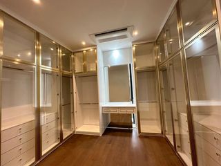 Аренда 3 спальни дом в Банг Капи, Бангкок