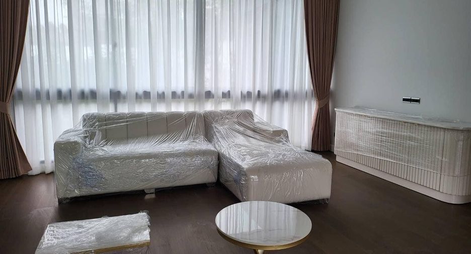 For rent 3 bedrooms house in Bang Kapi, Bangkok