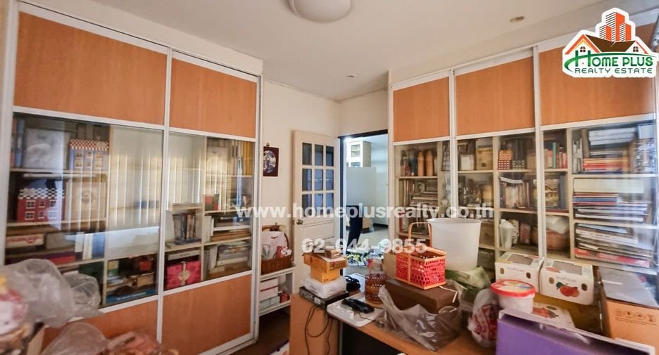 For sale 4 bed townhouse in Bueng Kum, Bangkok