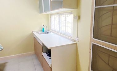 For sale 4 bed townhouse in Lat Phrao, Bangkok