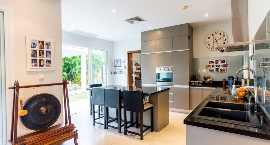 For sale 3 ベッドルーム villa in Hua Hin, Prachuap Khiri Khan