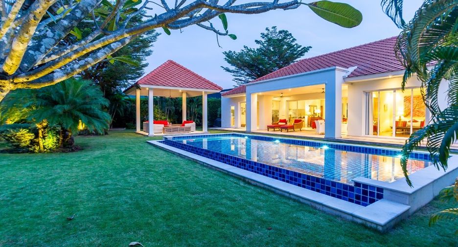 For sale 3 ベッドルーム villa in Hua Hin, Prachuap Khiri Khan