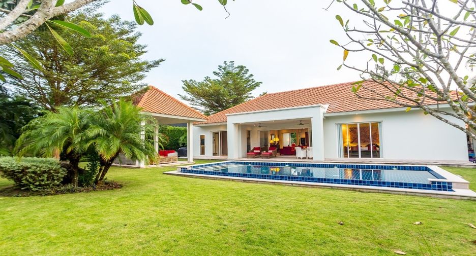 For sale 3 ベッドルーム villa in Hua Hin, Prachuap Khiri Khan