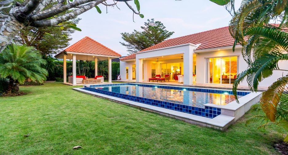 For sale 3 ベッドルーム villa in Hua Hin, Prachuap Khiri Khan