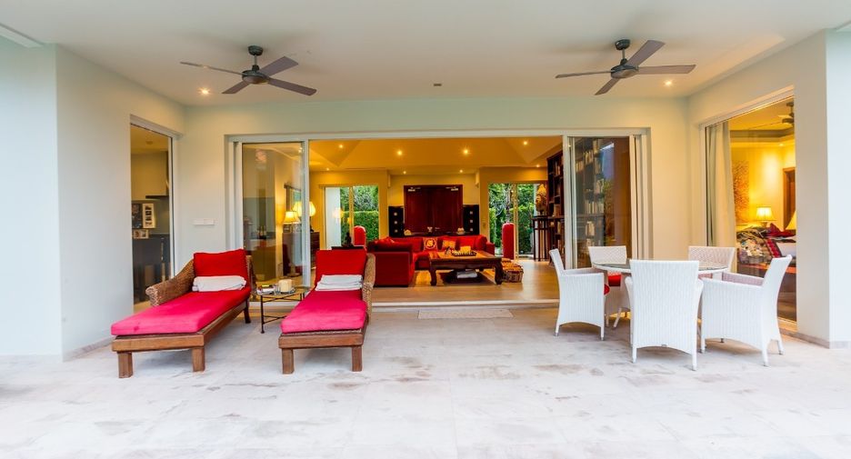 For sale 3 ベッドルーム villa in Hua Hin, Prachuap Khiri Khan