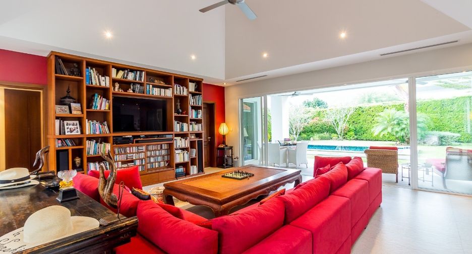 For sale 3 ベッドルーム villa in Hua Hin, Prachuap Khiri Khan
