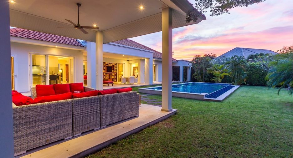 For sale 3 ベッドルーム villa in Hua Hin, Prachuap Khiri Khan