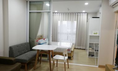 À louer et à vendre 1 chambre condo à Bang Kapi, Bangkok