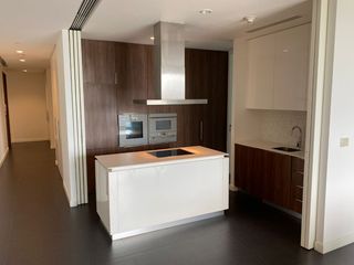 For rent 3 bedrooms condo in Pathum Wan, Bangkok