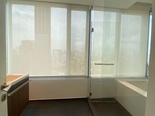 For rent 3 bedrooms condo in Pathum Wan, Bangkok