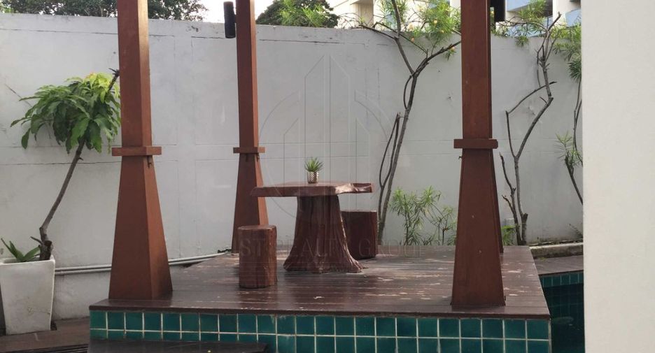 Haus zum Kauf mit 8 Zimmer in Watthana, Bangkok