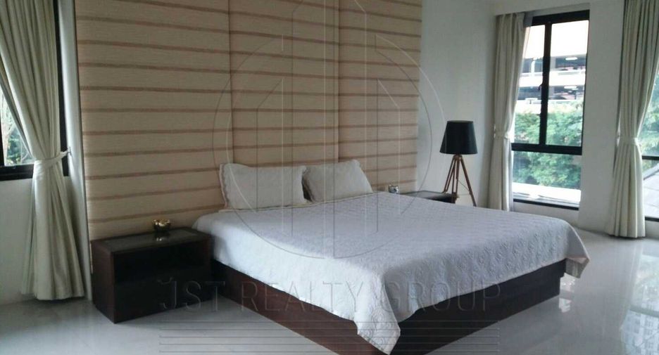 Haus zum Kauf mit 8 Zimmer in Watthana, Bangkok