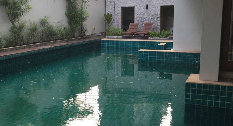 Haus zum Kauf mit 8 Zimmer in Watthana, Bangkok