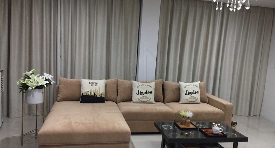Haus zum Kauf mit 8 Zimmer in Watthana, Bangkok