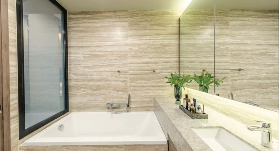 For sale 2 bedrooms condo in Khlong Toei, Bangkok