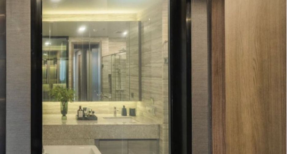 For sale 2 bedrooms condo in Khlong Toei, Bangkok