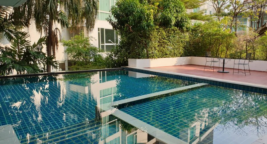 For sale 1 bed condo in Watthana, Bangkok