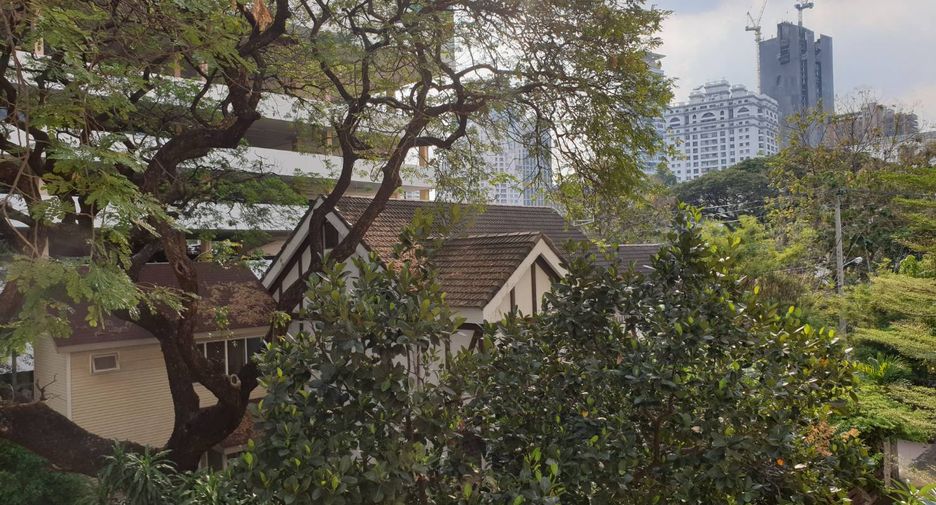 For sale 1 bed condo in Watthana, Bangkok