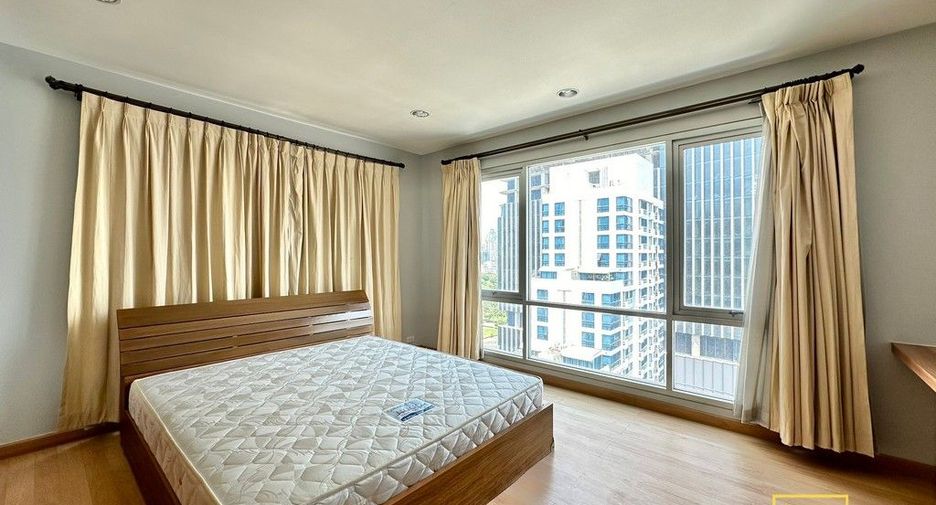 For rent 2 bedrooms condo in Bang Rak, Bangkok