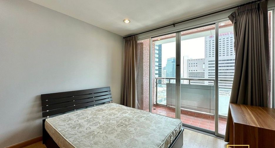 For rent 2 bedrooms condo in Bang Rak, Bangkok