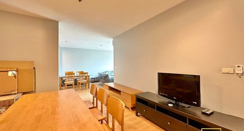 For rent 2 bedrooms condo in Bang Rak, Bangkok